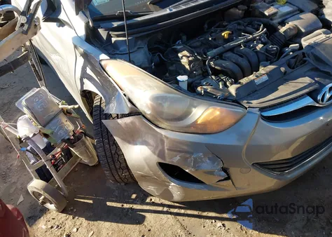 2011 Hyundai Elantra Gls (Ulsan Plant) from USA, damaged, VIN KMHDH4AE2BU112317